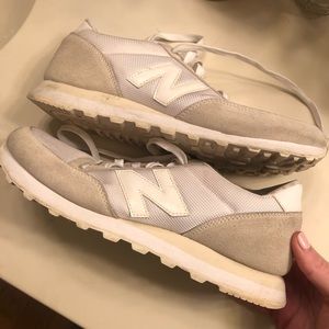 White and Cream Suede New Balance Sneakers🕊